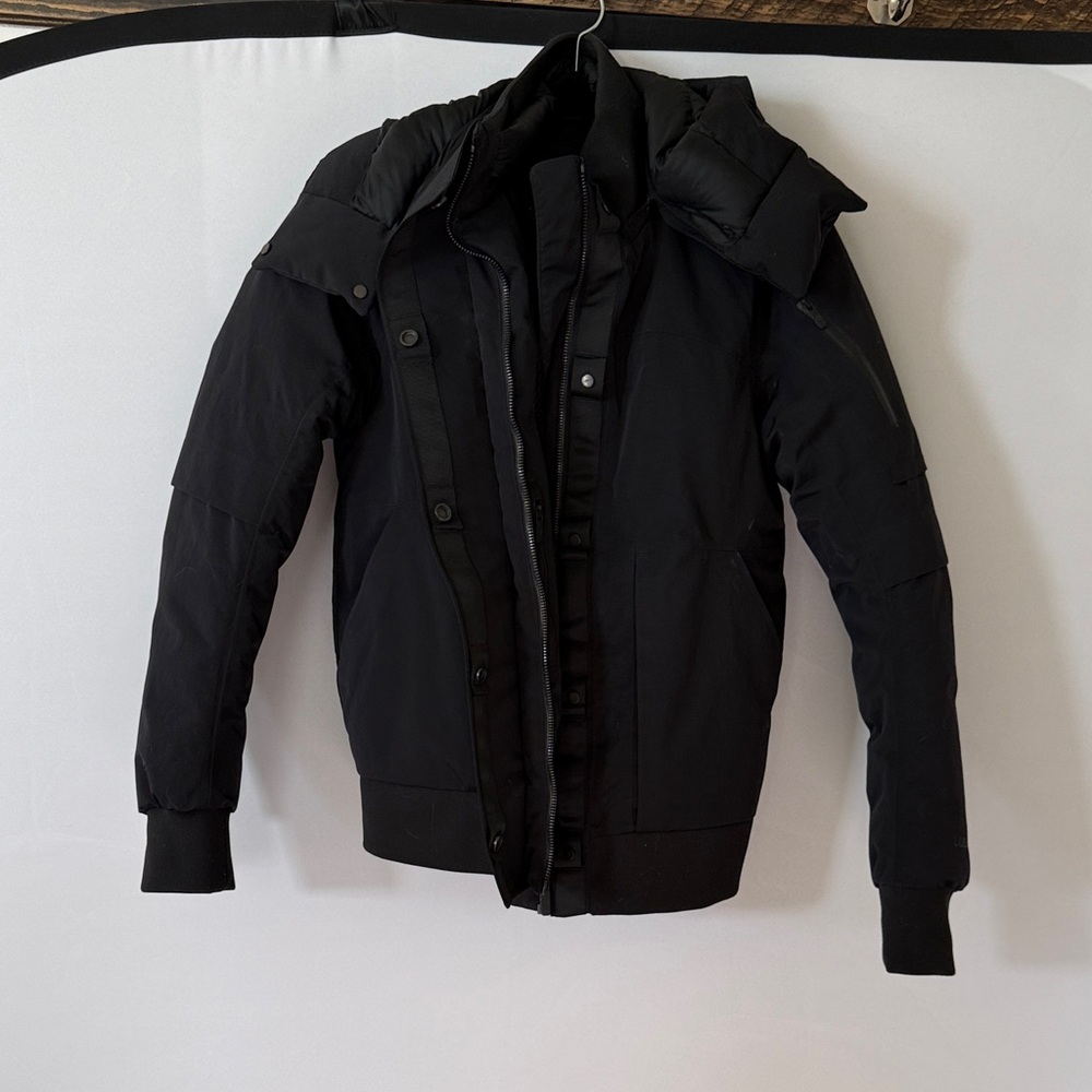 Women’s Lululemon Puffer Jacket